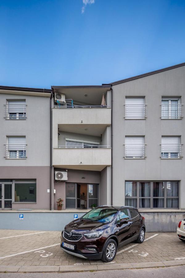 רייקה Terra 5 Deluxe Apartment On The Ground Floor With Private Parking מראה חיצוני תמונה